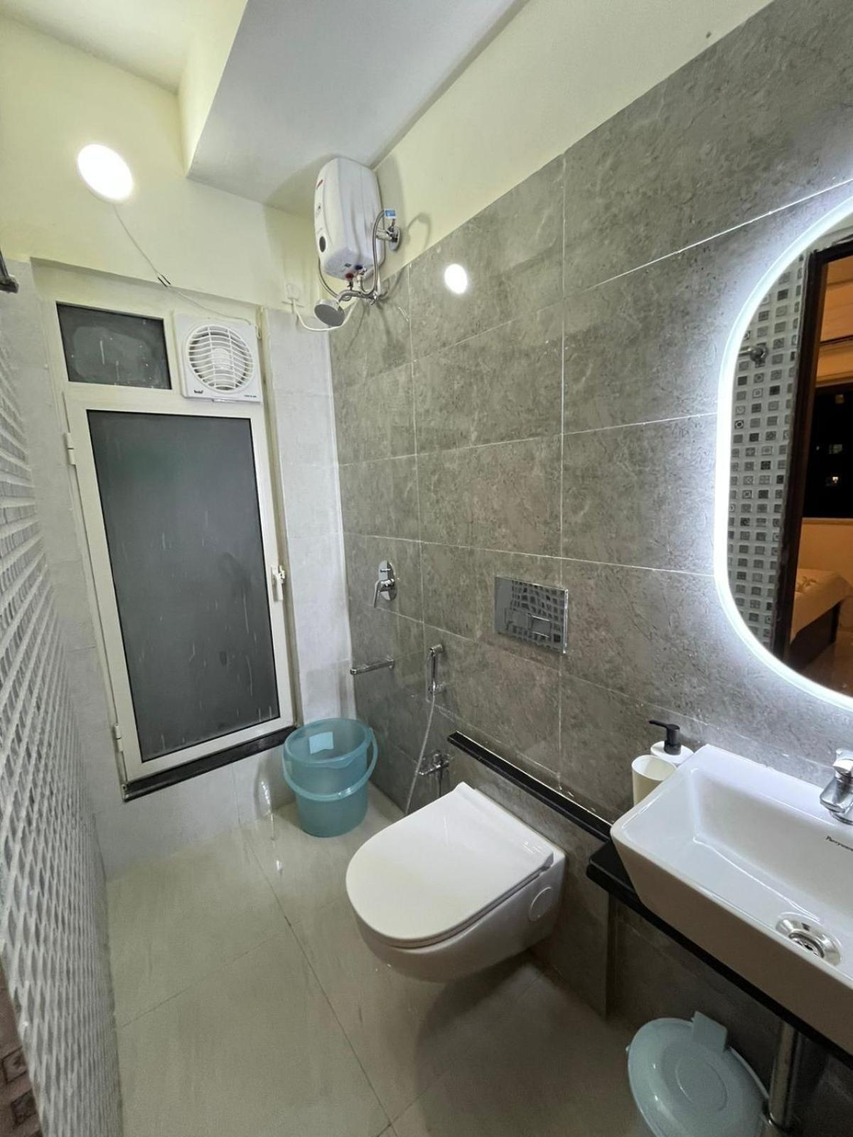 Apartament 2bhk Living Near Nesco Malad East West Bombaj